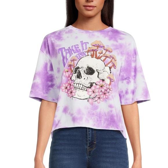 No Boundaries Tops - ⚫️ No Boundaries Cropped Graphic Tee with Short Sleeves Size XXL